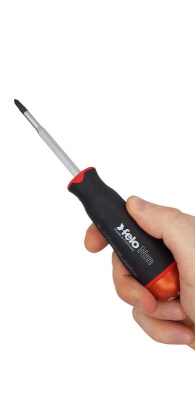 Отвертка c регулировкой крутящего момента Серия Nm 3,0-5,4 с набором насадок 12 шт в кейсе plus/minu